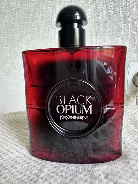 Yves Saint Laurent Black Opium Over Red 75 мл Оригинал!!! ( нюанс в описании )