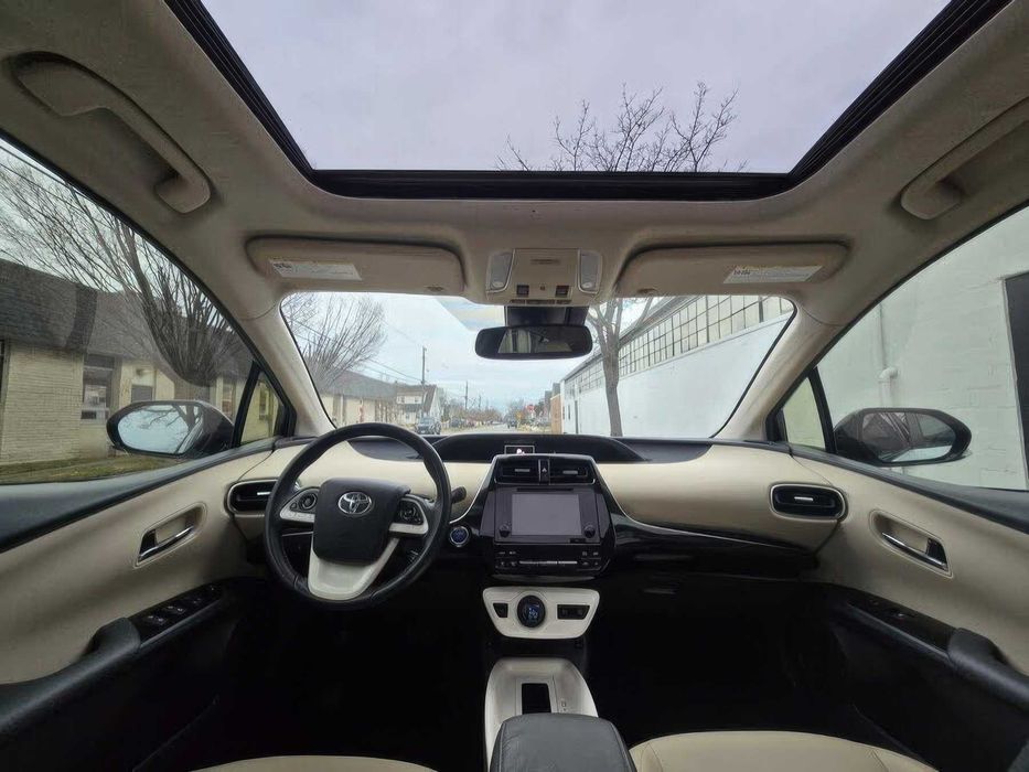 Toyota Prius      2017