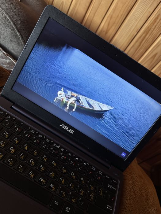 Нетбук Asus e203 m