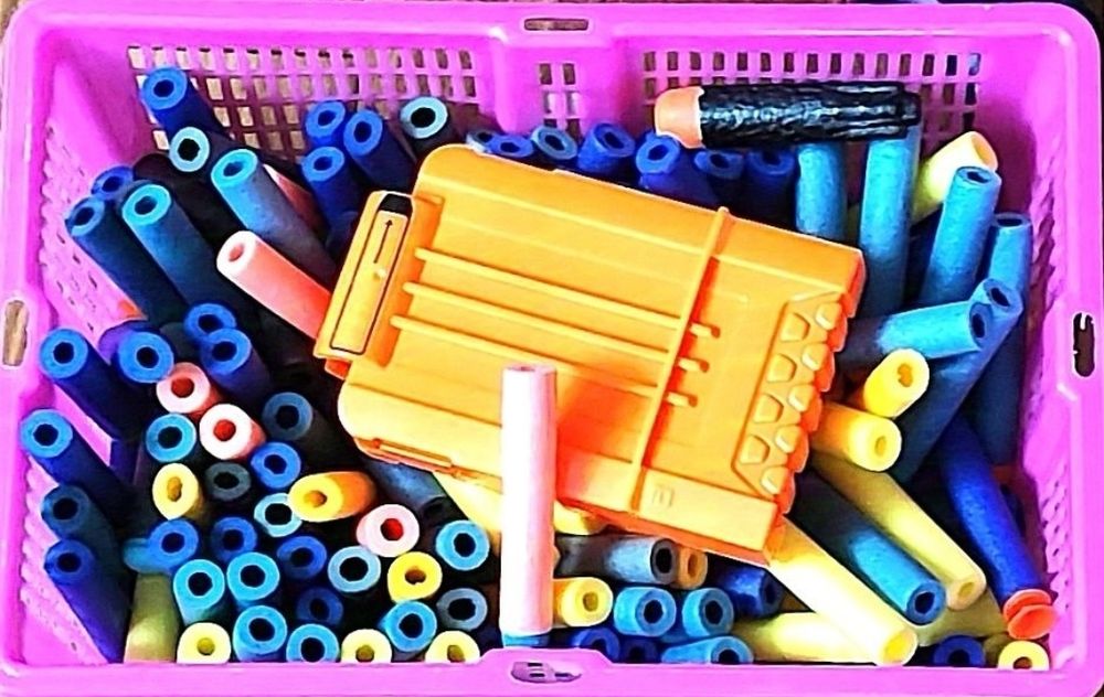 Бластер пистолет помповий Nerf