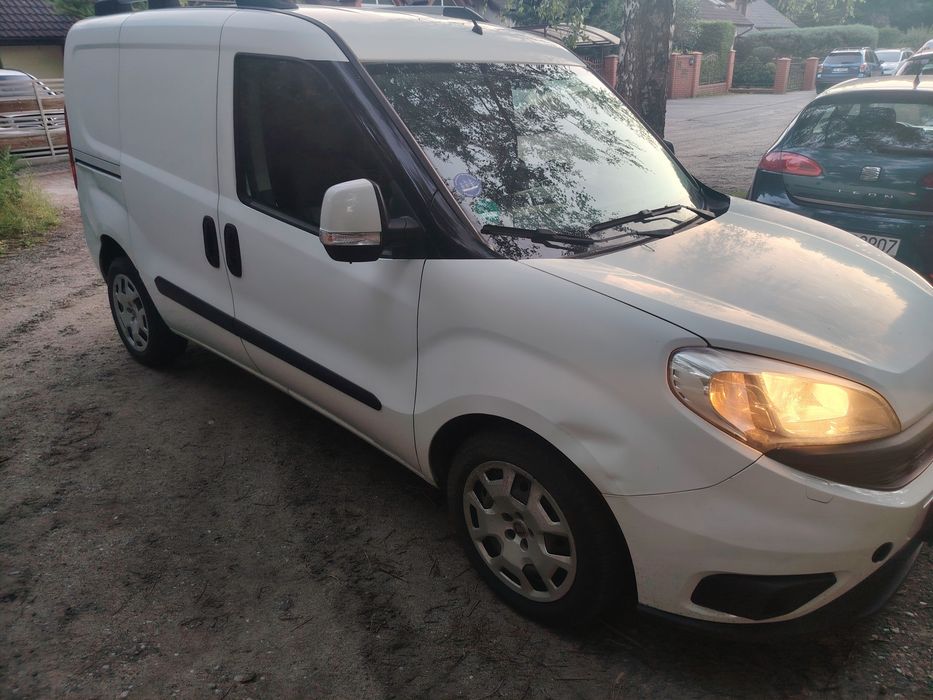 Fiat Doblo 2.0 diesel kamera cofania klima niski przebieg 113tys okazja a