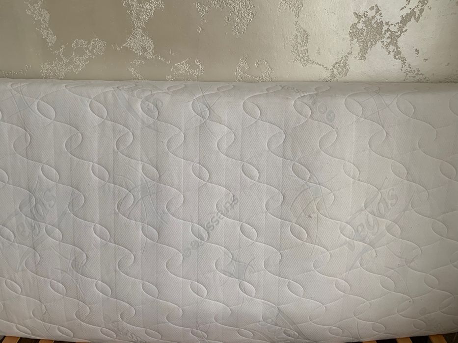Ліжко односпальне