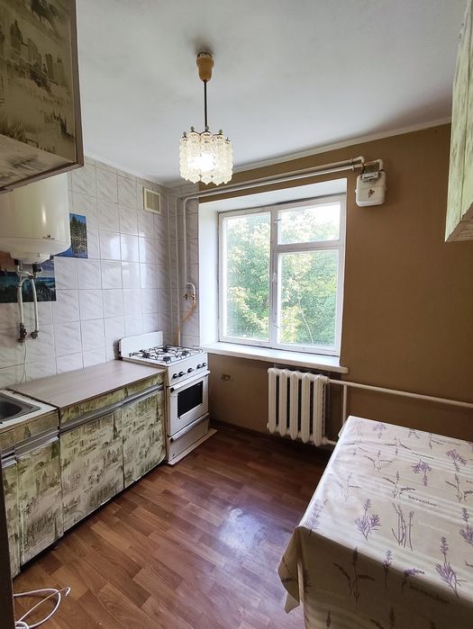 Продам 3к квартиру на Кн. Романа. 57 м.кв.