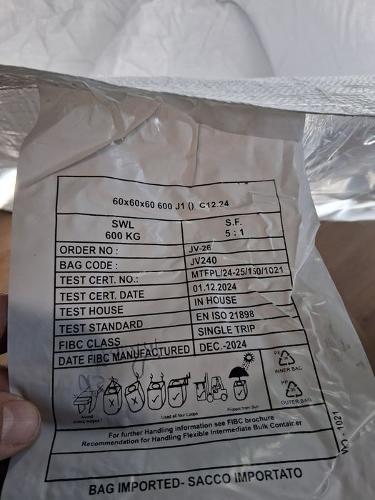 Big bag de pequena dimensao. 60x60x60cm