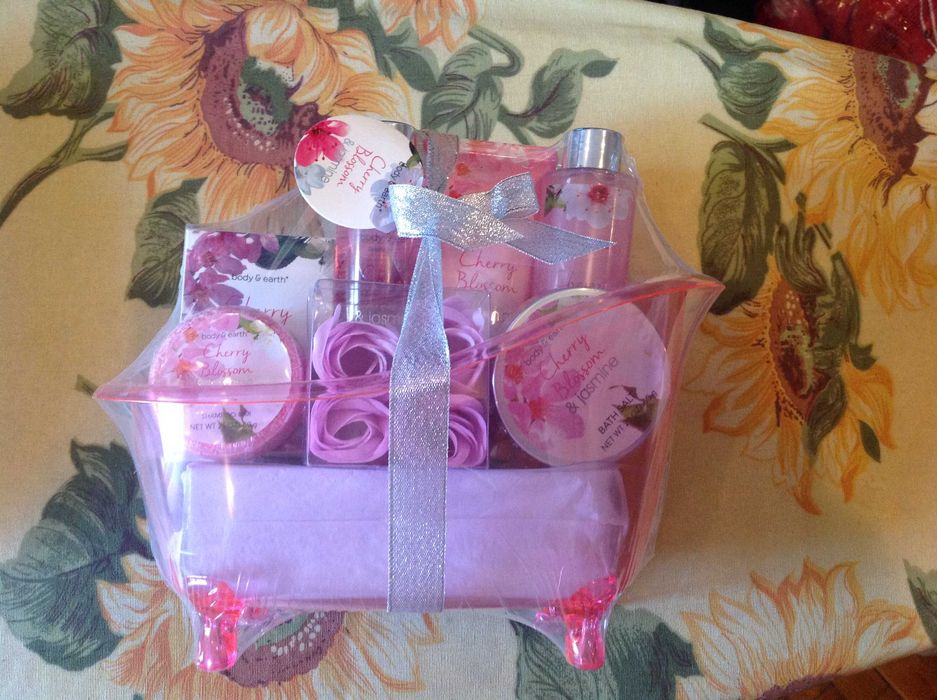 Набор для СПА процедур (ванны, душа), бренд BODY & EARTH, 8 предметов