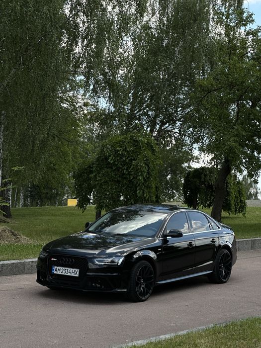 Продам Audi A4 B8
