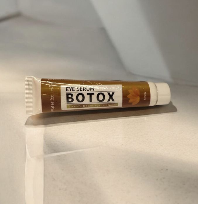 Creme para zona dos olhos.  Efeito botox.