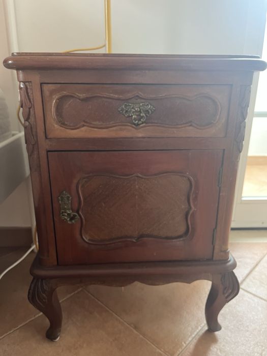 Mesa cabeceira queen anne