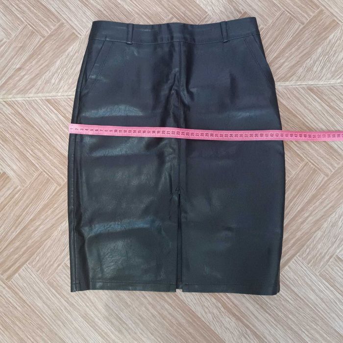 Спідниця з екошкіри