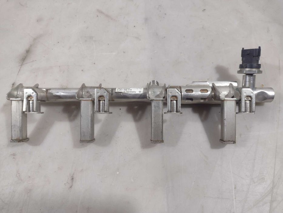 Ford Fusion mk5 13- 14 Топливная рейка 1.6T с датчиком / Форд Фьюжн