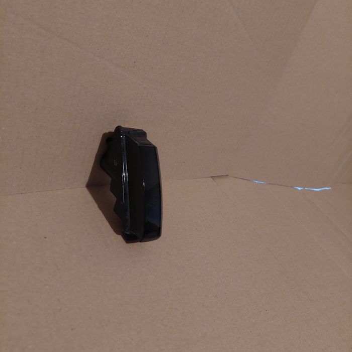 Продам крило ліве ionik 5.