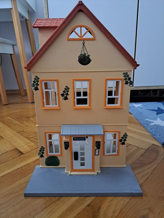 Domek Playmobil zabawkowy