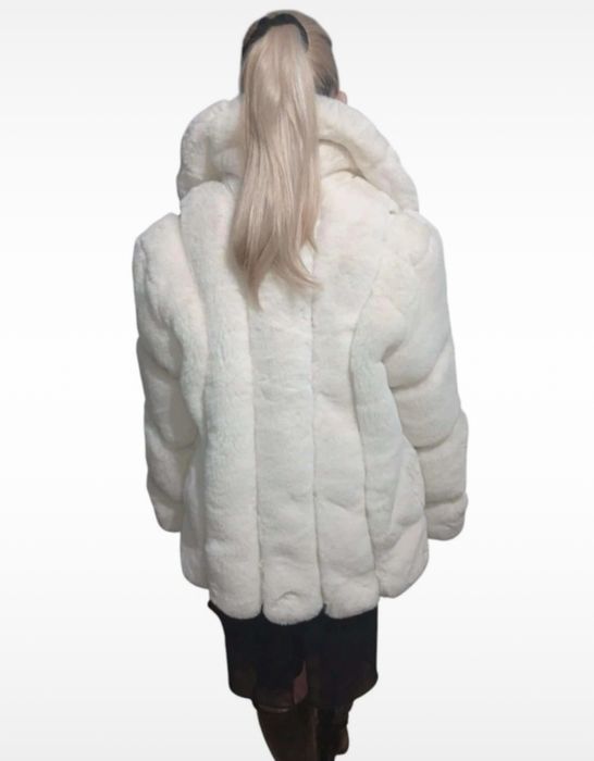 Kremowe futro. River Island. Vintage. Aesthetic. Glamour. Slavic.