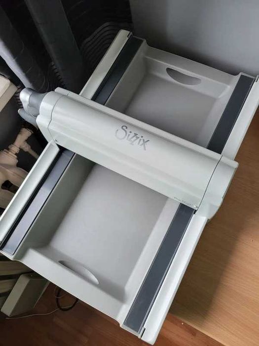 Maszyna tnąco-wytłaczająca Sizzix Big Shot Pro