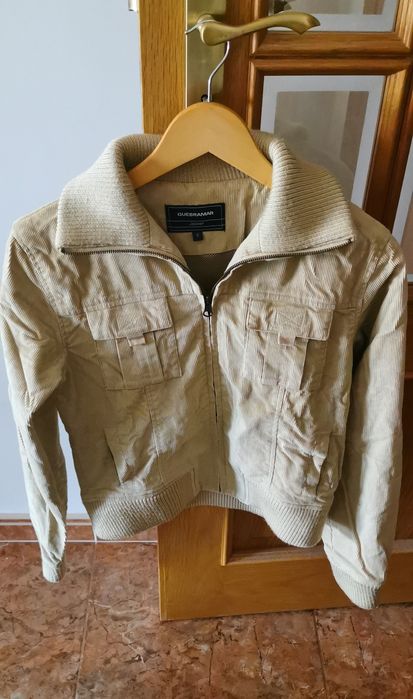 Jaqueta beje da Quebramar