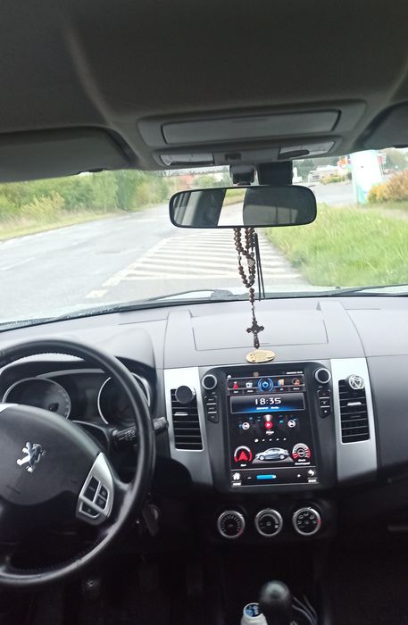 SUV Peugeot 4007 4×4  2.2 HDI