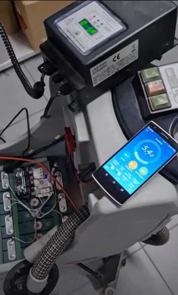 Empilhador com baterias avariadas eu compro