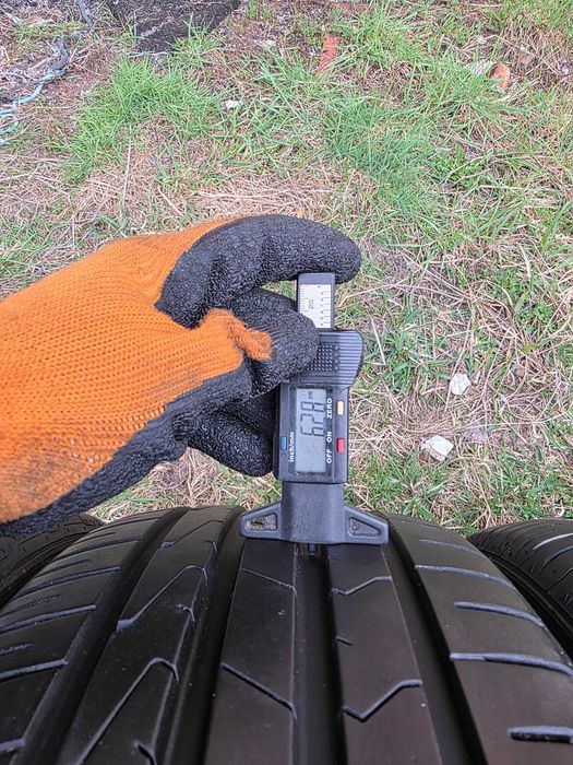 Opony letnie klasy średniej HANKOOK 215/45/16 ok. 6 mm 2021 r.