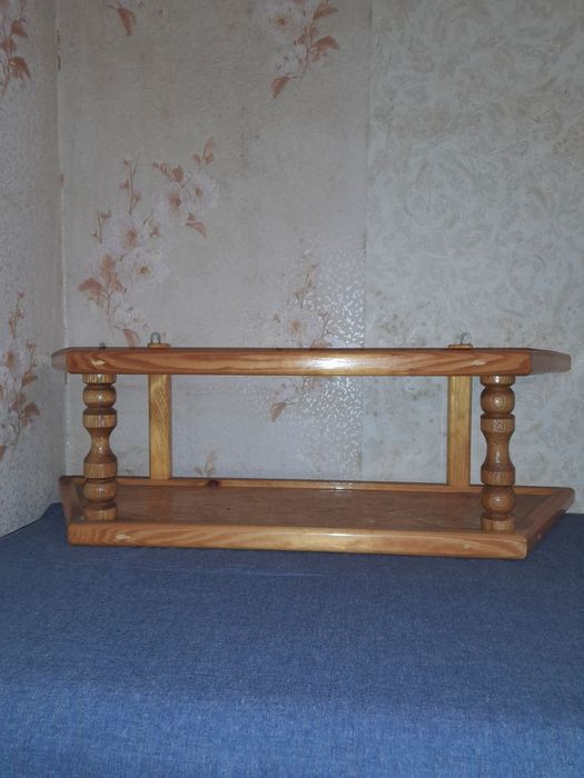 Полка деревянная