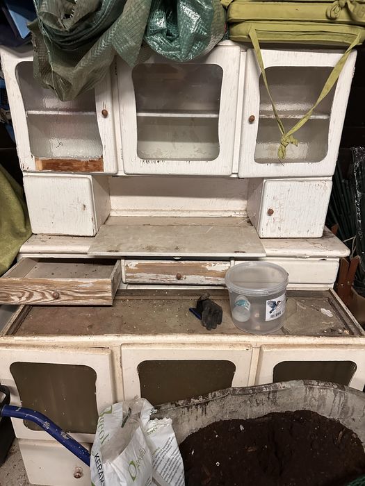 2 kredensy prl plus dodatkowa gora