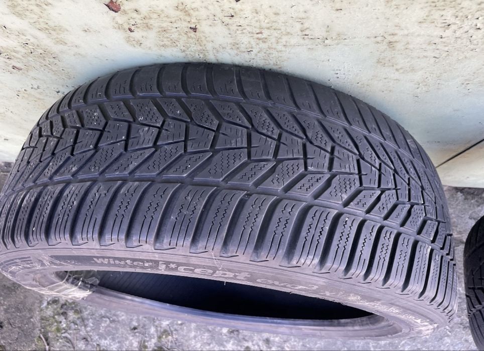 Шини Hankook 235/45/20