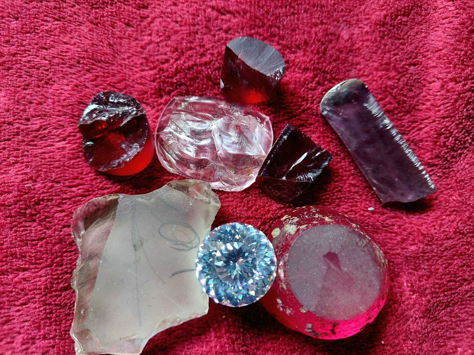 Синтетический корунд фианит крупный