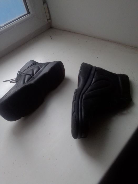 Женские зимние кожаные ботинки