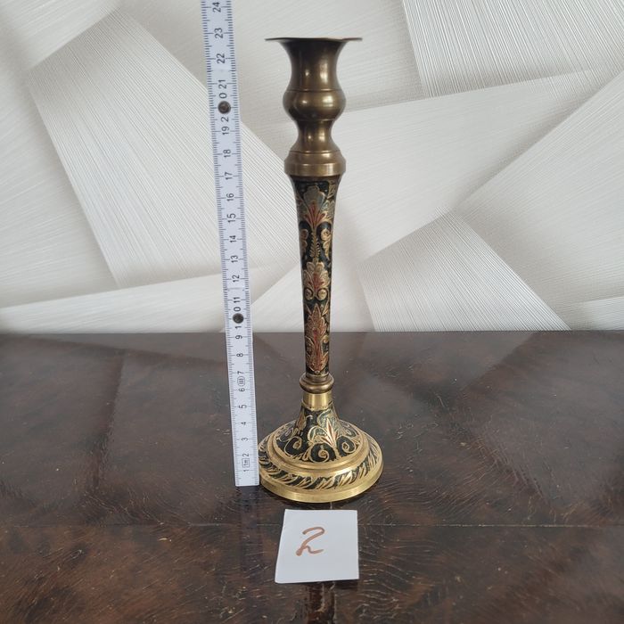 Вінтажні підсвічники.