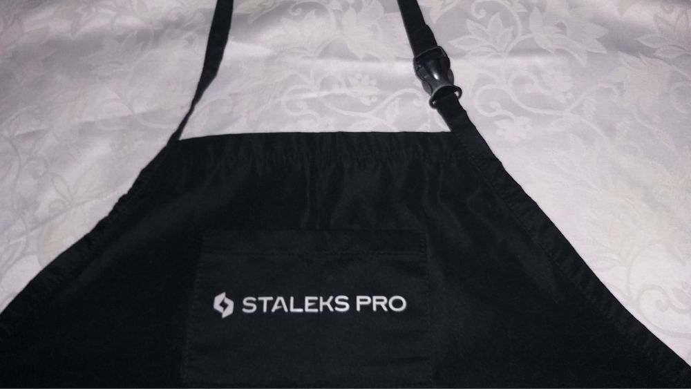 Фартук для мастера маникюра