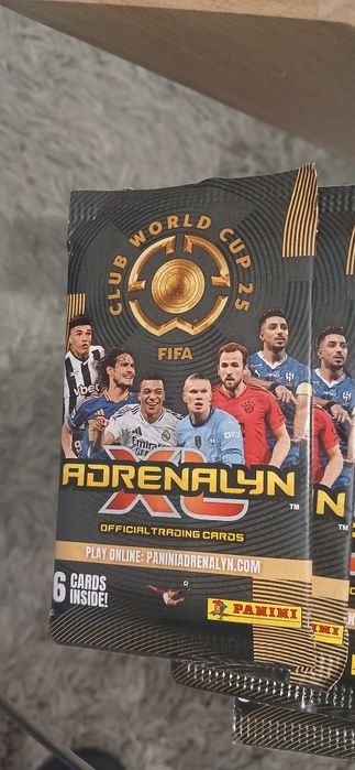 Coleção adrenalyn xl 2025 , pack de 50 , cada saqueta tras 6 cromos !