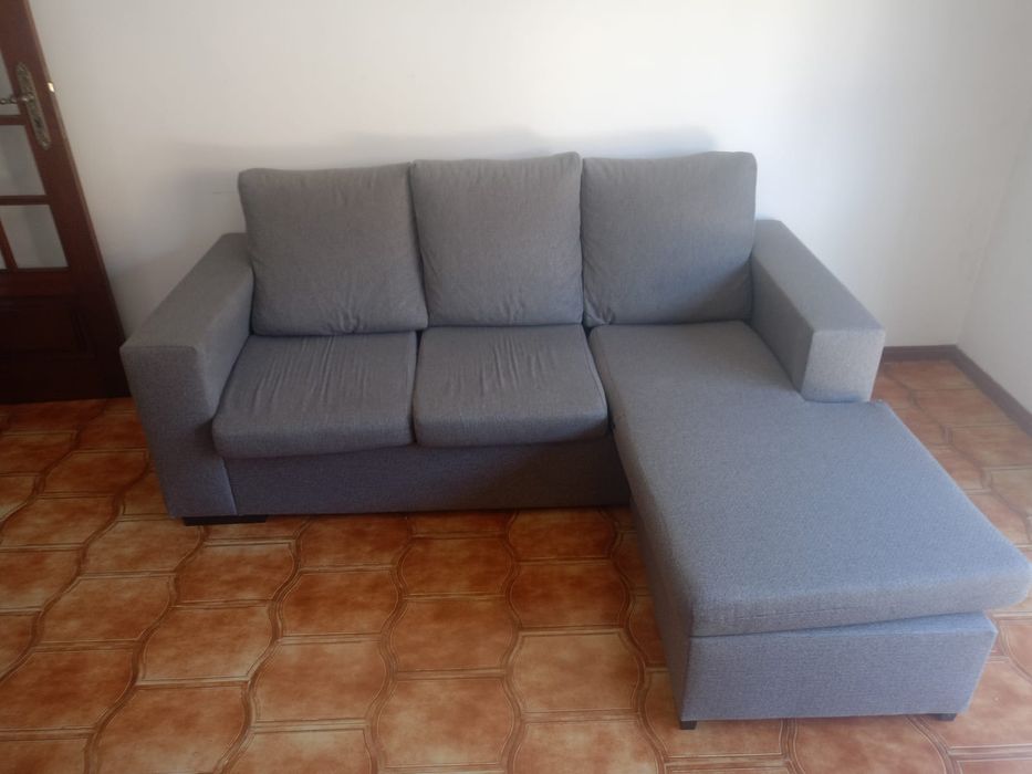 Sofá com Chaise Longe