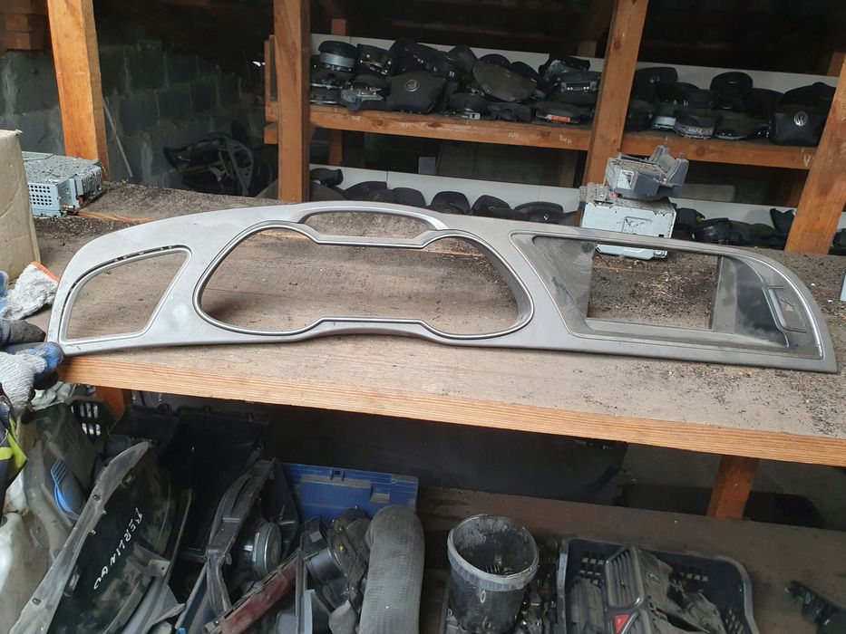 audi a4 b8 lift dekor ramka licznika konsoli 8k1857186am ładny