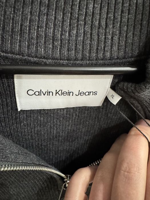 Джемпер Calvin Klein розмір: XL
