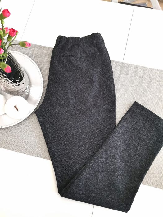 Reserved świetne spodnie chinosy na każdą okazję