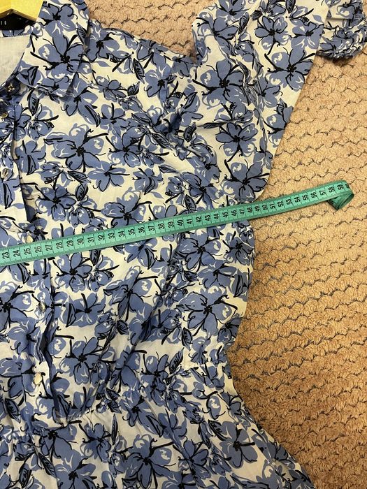 Sukienka w kwiaty Mohito