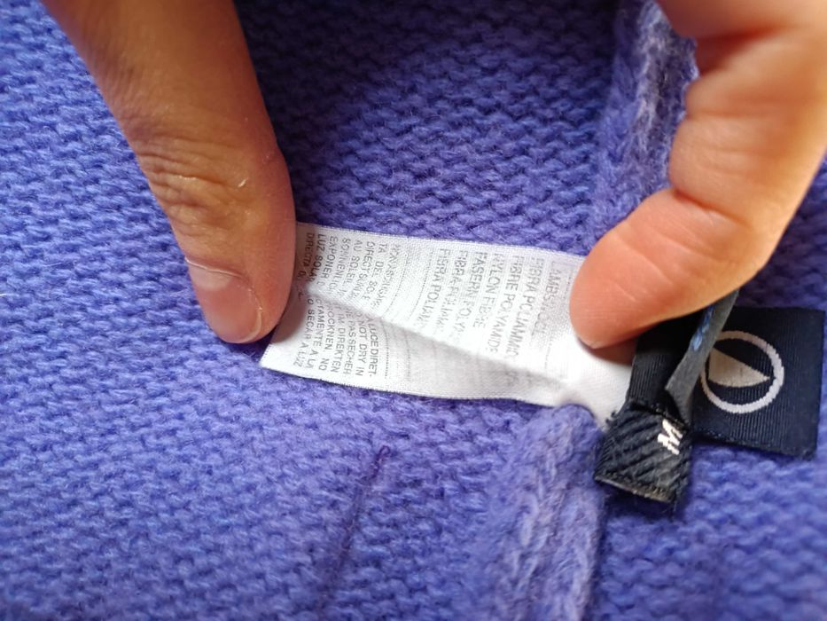 Wełniany kardigan z zamkiem