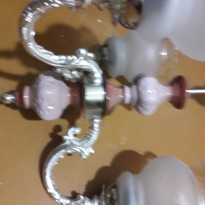 Продам люстру  на три рожка