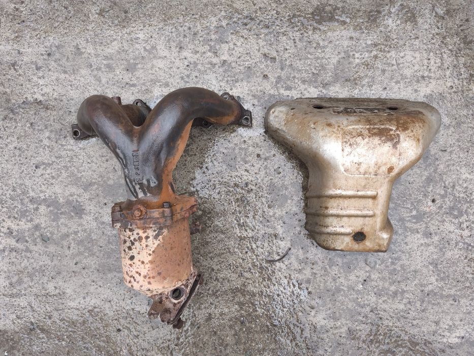 Продам выпускной коллектор на hyundai santa fe 1 2.4 бензин