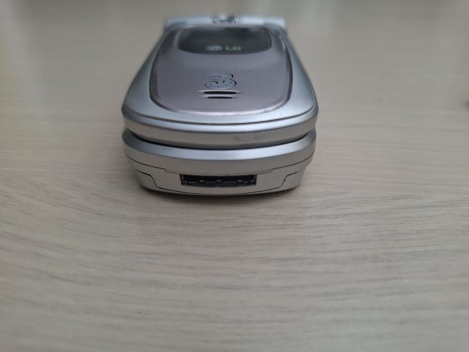 Lg 8120 telefon klapka