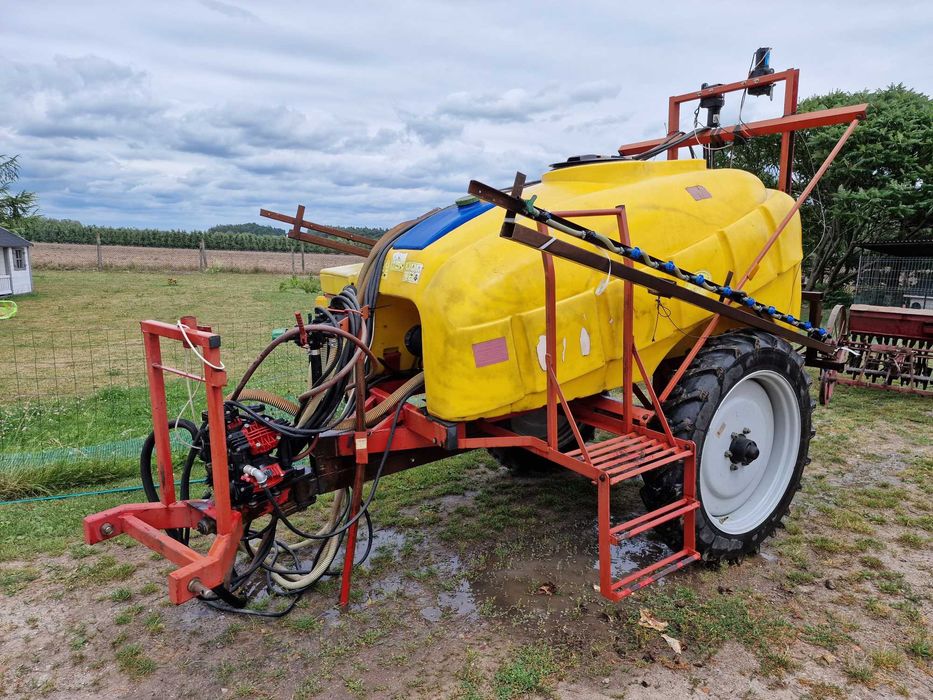 JAR-MET Opryskiwacz polowy ciągany 2000l 18m i 8m