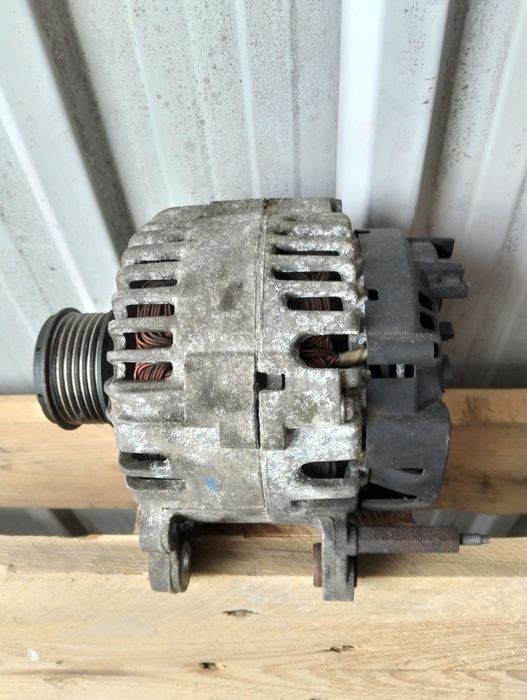 Продам генератор Шкода А5 1,9 тді 2008 року. Стан робочий. 1250 грн.