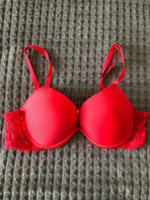 Яскравий ліфчик з пуш ап