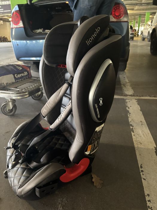 Lionello автокрісло