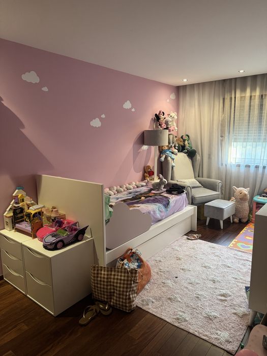 Vendo cama com gavetao inferior e 2 cabeceiras