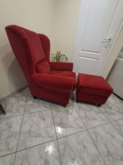 Fotel uszak LIBRO z podóżkiem