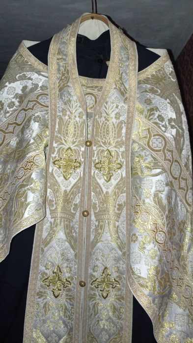 Облаченіє священика, риса, одяг священика