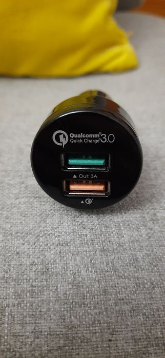 Carregador de isqueiro AUKEY quick charge 3.0