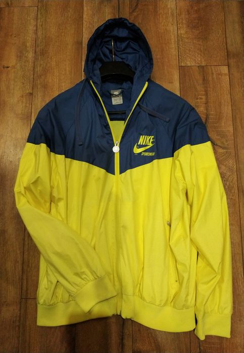 Спортивні куртки Nike, Primark