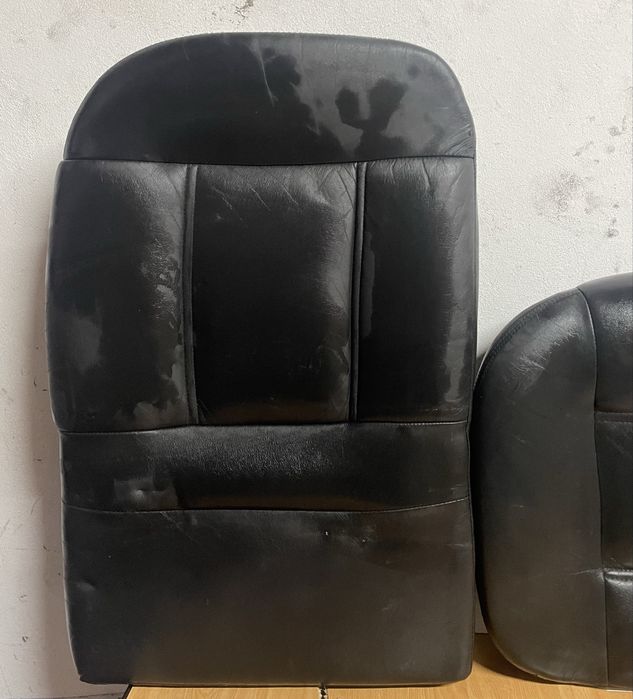 Bancos em couro de tras golf mk3