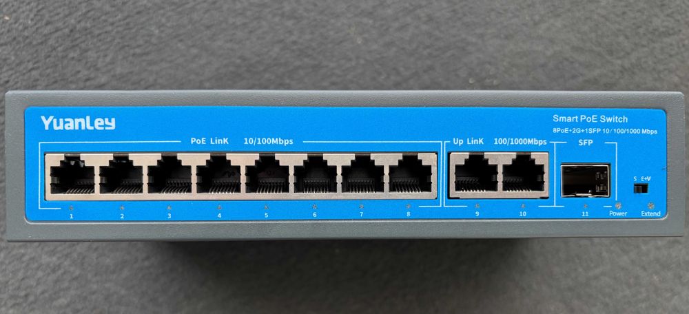 Switch PoE 8 portas Gibabit + 2 uplink + SFP - YuanLey YS2083F-PS